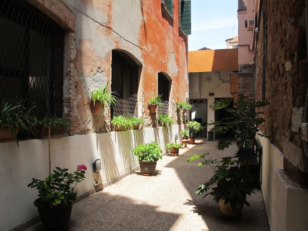 Antica Raffineria Hotel Venice Exterior photo