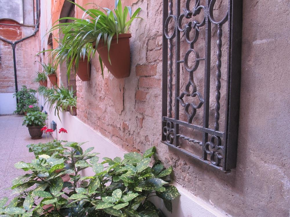 Antica Raffineria Hotel Venice Exterior photo