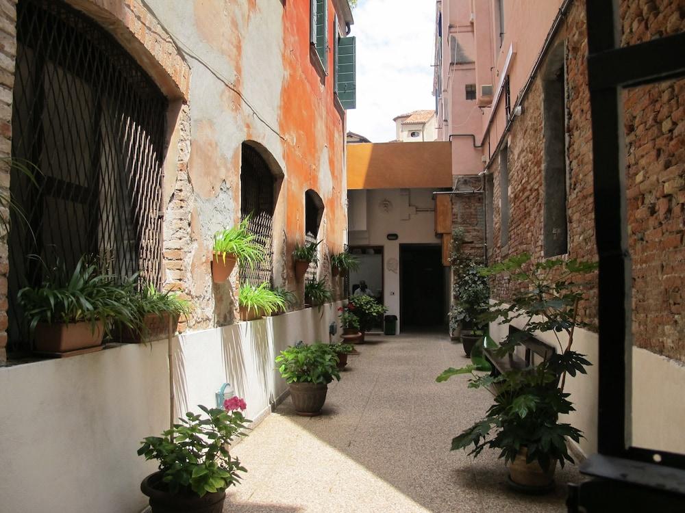 Antica Raffineria Hotel Venice Exterior photo